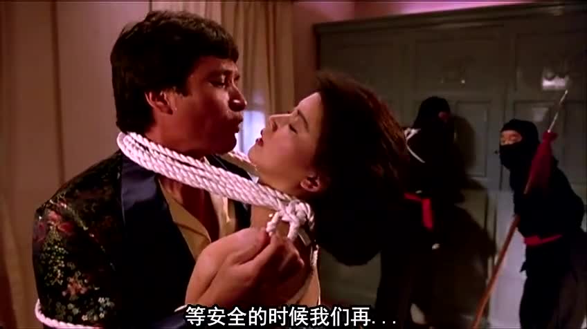 《福星高照》美女霸王花被流氓混混打劫, 最后被占了便宜