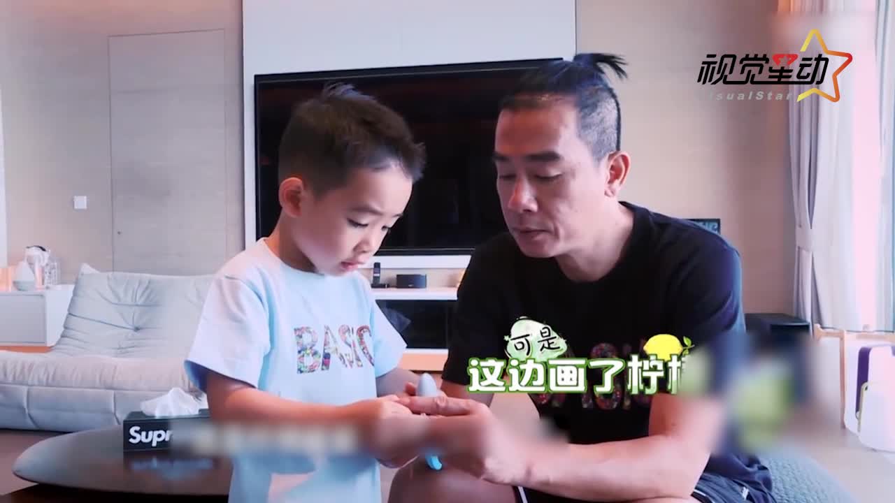 被酬劳打动才带儿子录节目？陈小春公开背后真相