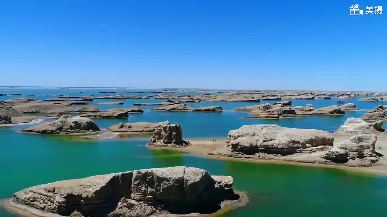 最美航拍,无人区中的仙境东台吉乃尔湖