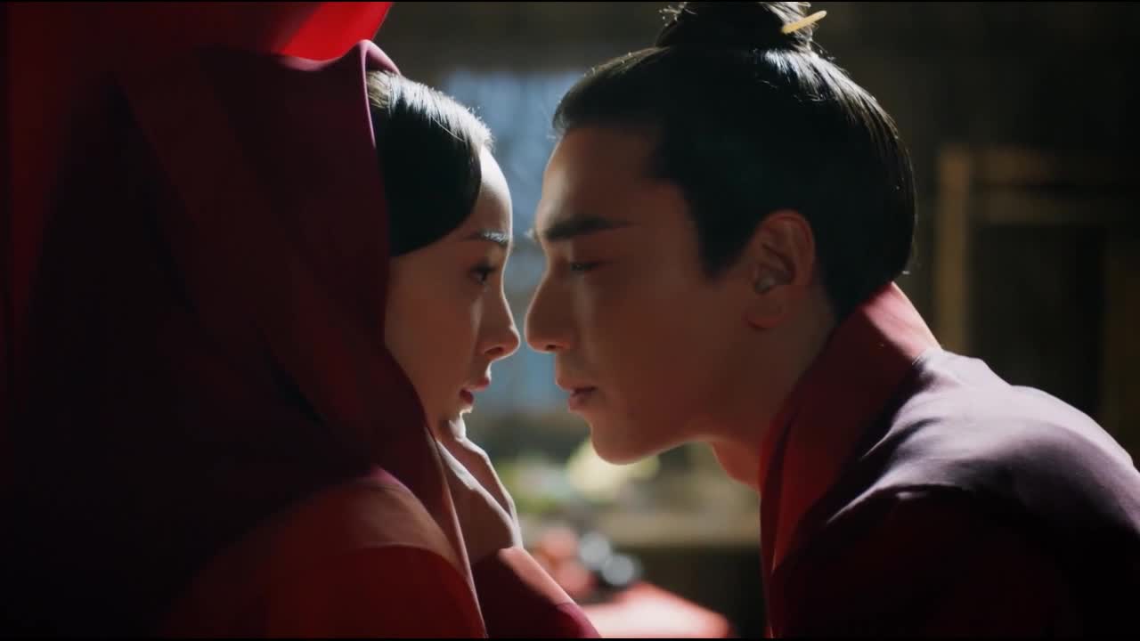 夜华和白浅的洞房花烛夜,夜华哄着白浅